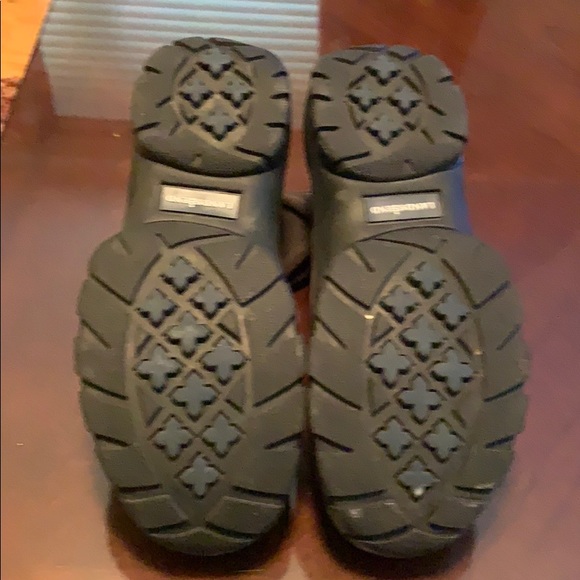 Back zip boot - Picture 4 of 5